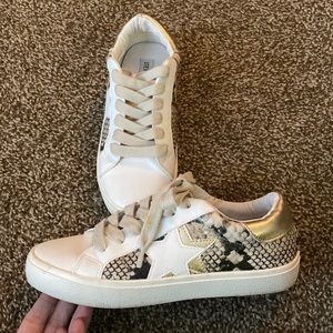 Steve Madden Snakeskin Star Sneaker (GG DUPE)